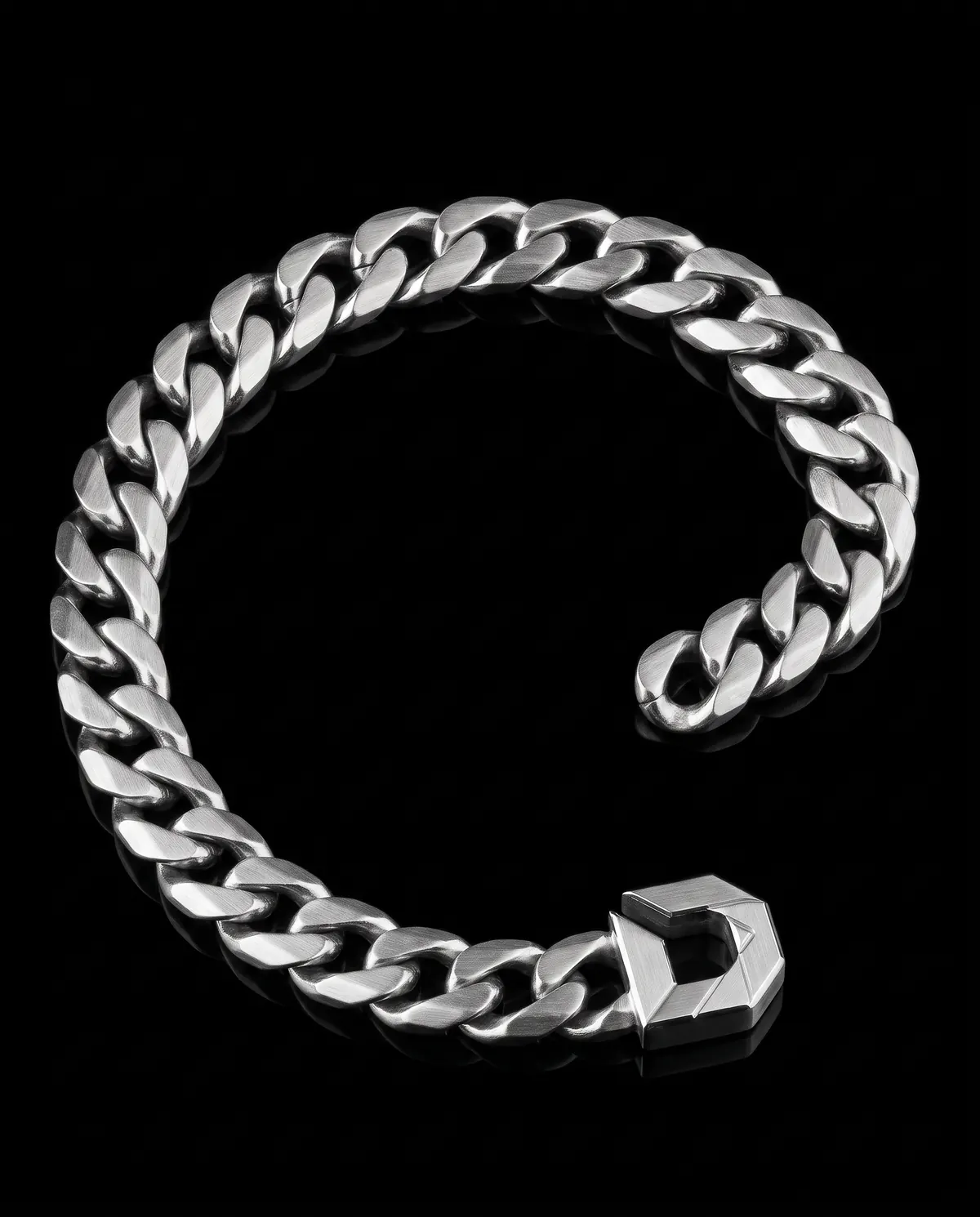 Chain Bracelet in Steel, front view